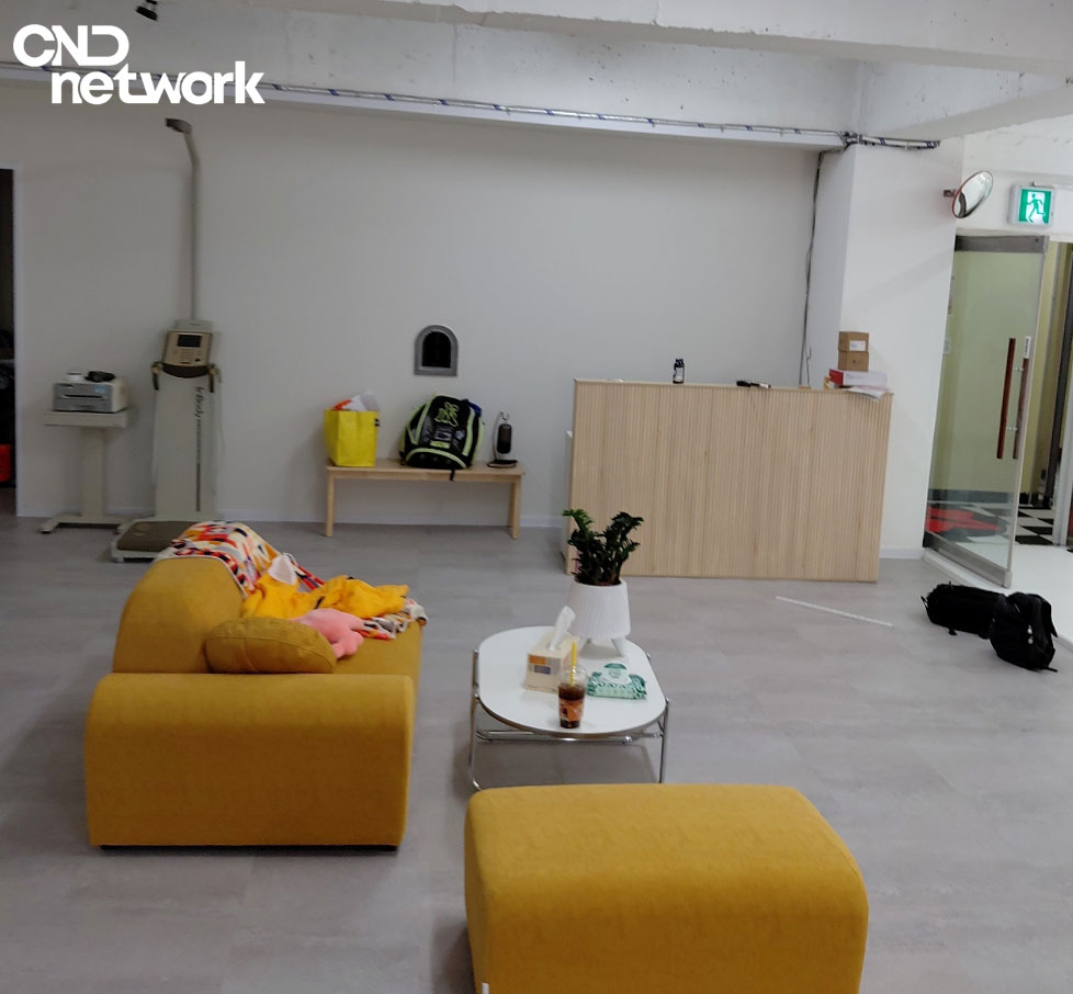 인천 선학동 주짓수 도장 리셉션 대기 공간 전경 CCTV 설치 후 – 씨앤디네트워크 소형 도장 실내 보안 솔루션